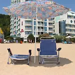 Berlin Golden Beach Studio *
