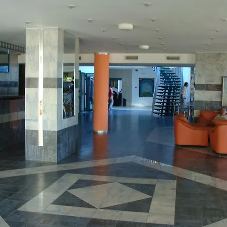 Berlin Golden Beach Studio